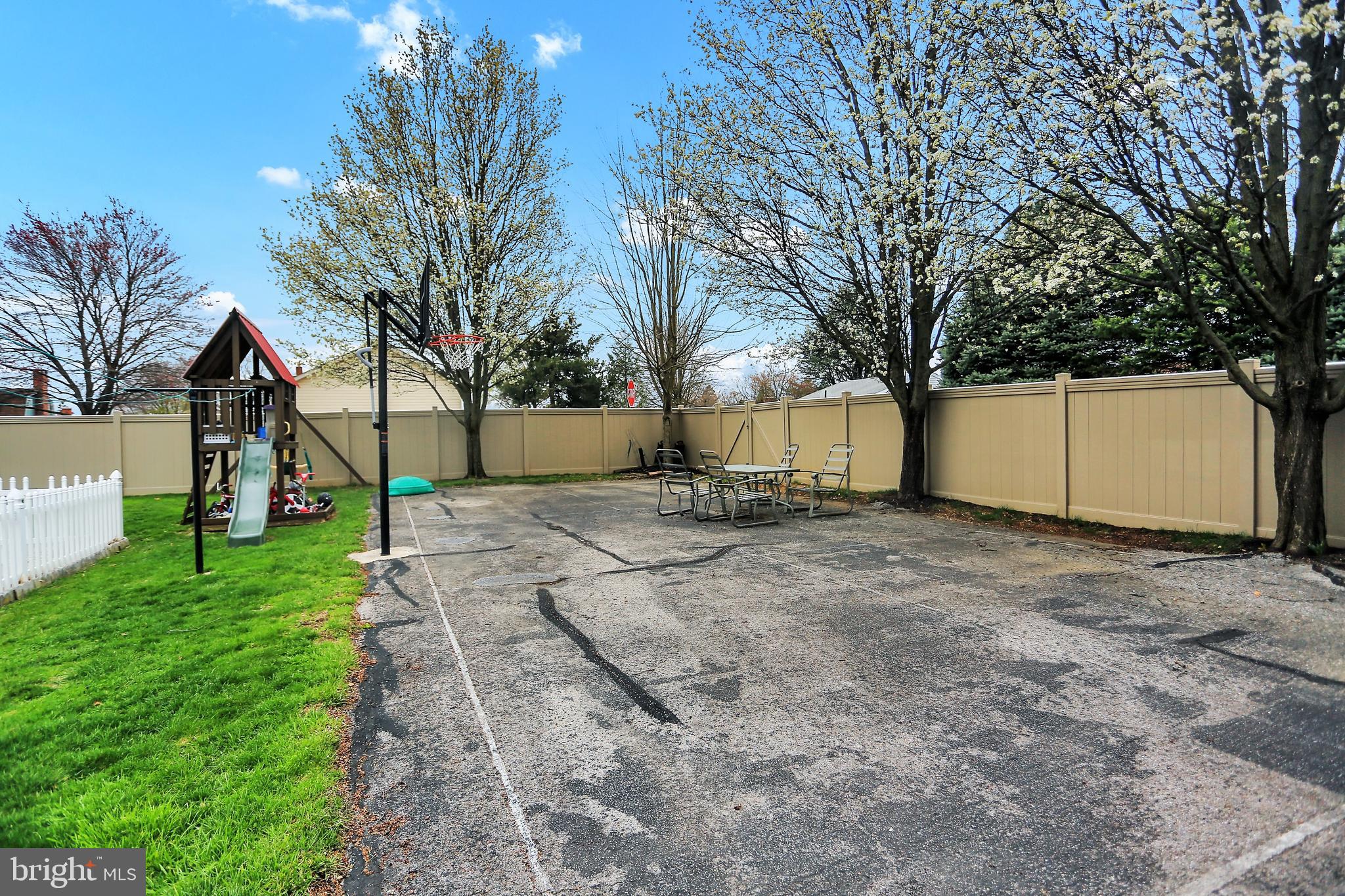 774 Broadway Hanover, PA 17331 - Photo 36 of 41
