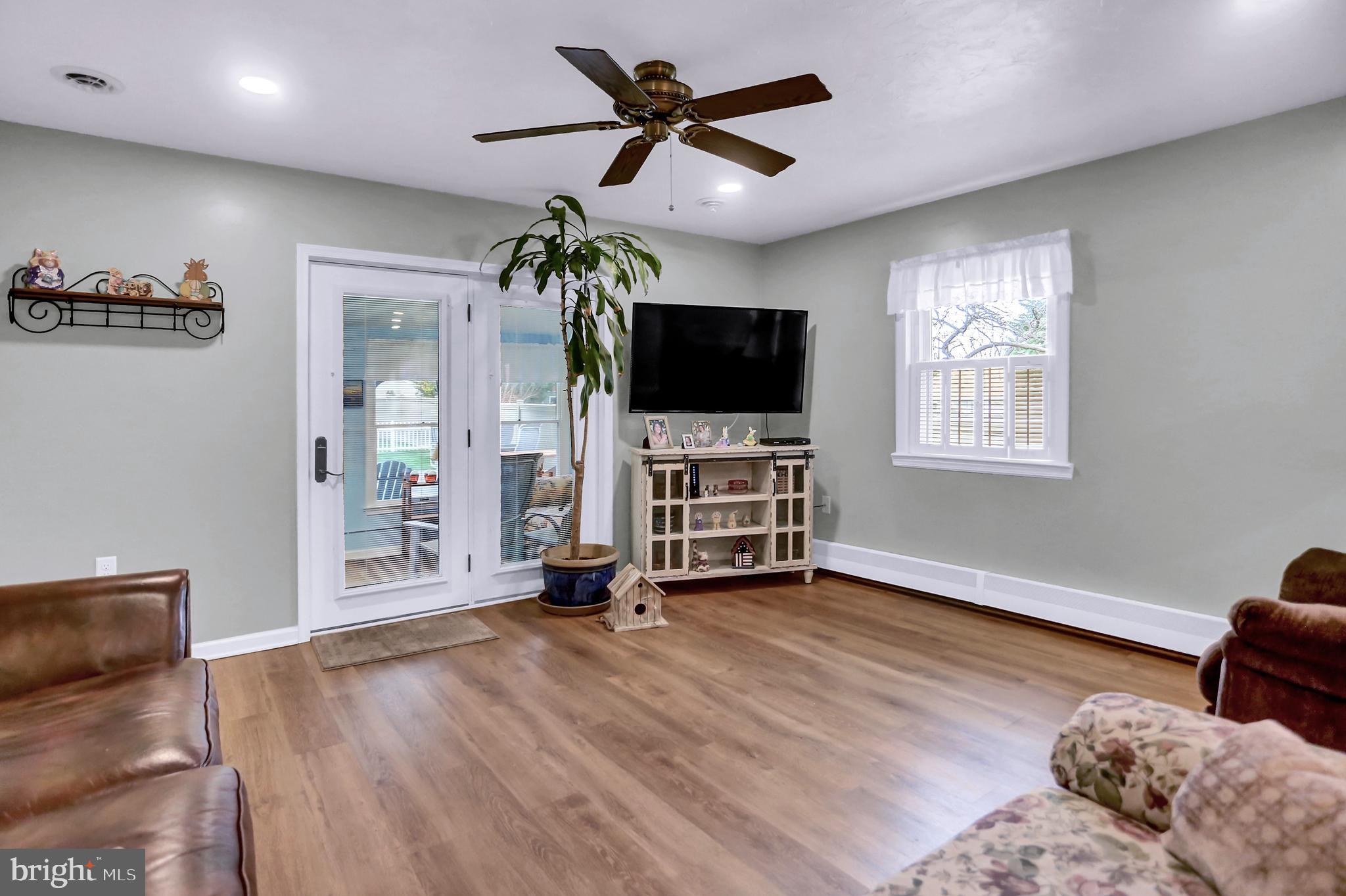774 Broadway Hanover, PA 17331 - Photo 9 of 41
