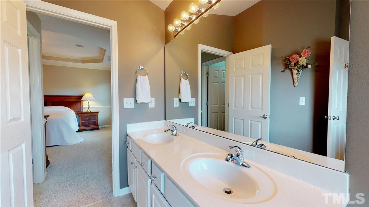 8214 Shadow Stone Court Raleigh, NC 27613 - Photo 15 of 30