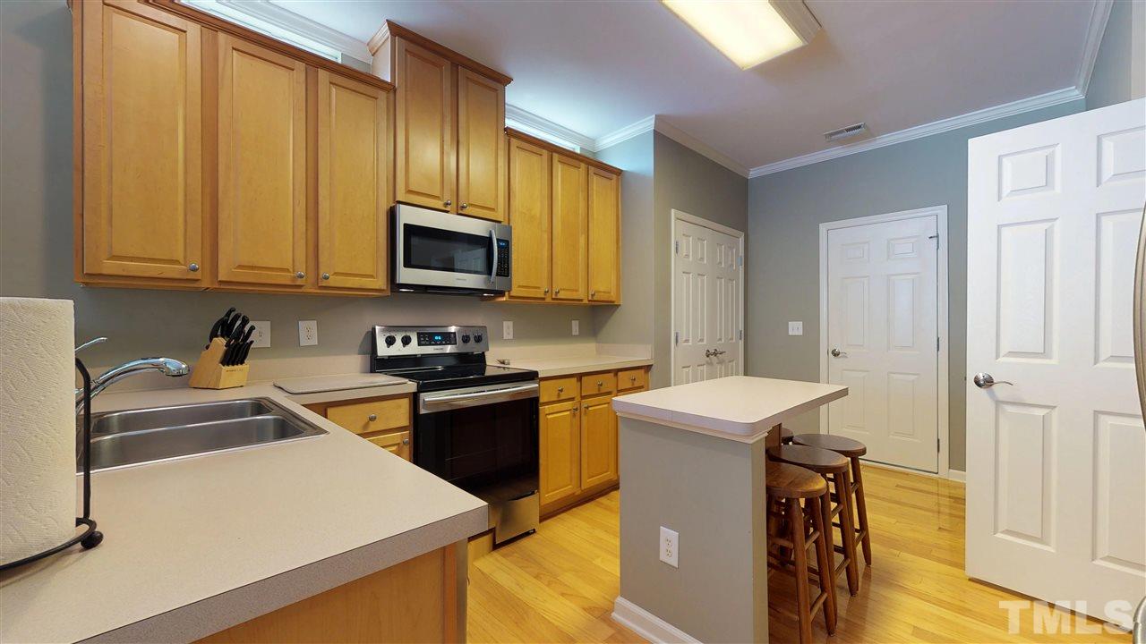 8214 Shadow Stone Court Raleigh, NC 27613 - Photo 7 of 30