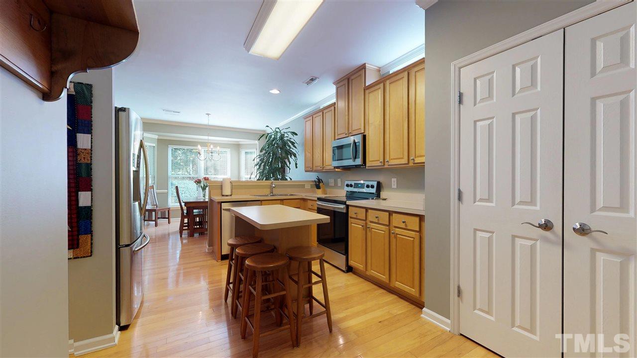 8214 Shadow Stone Court Raleigh, NC 27613 - Photo 8 of 30