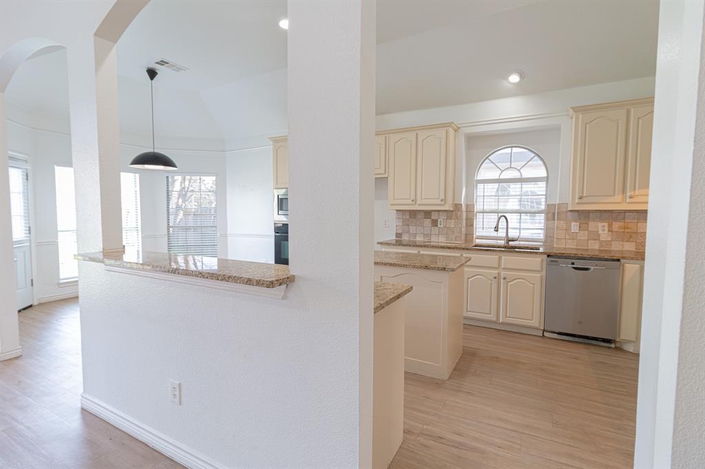 819 Redbud Drive Allen, TX 75002 - Photo 12 of 27