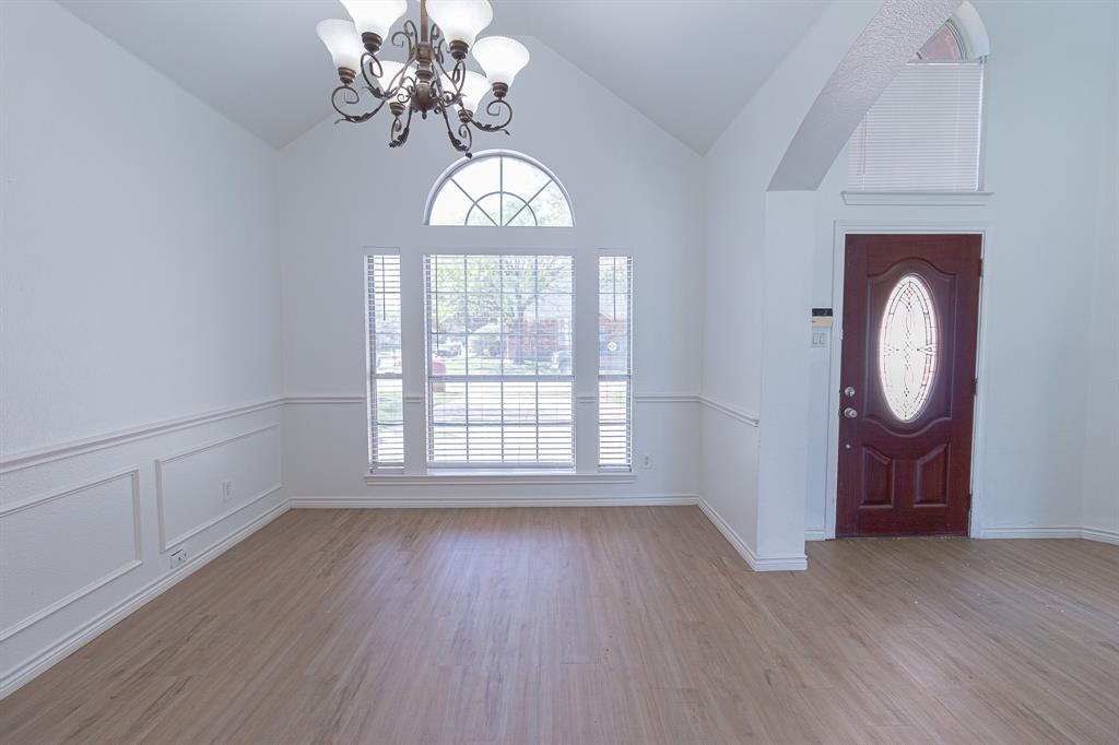 819 Redbud Drive Allen, TX 75002 - Photo 3 of 27