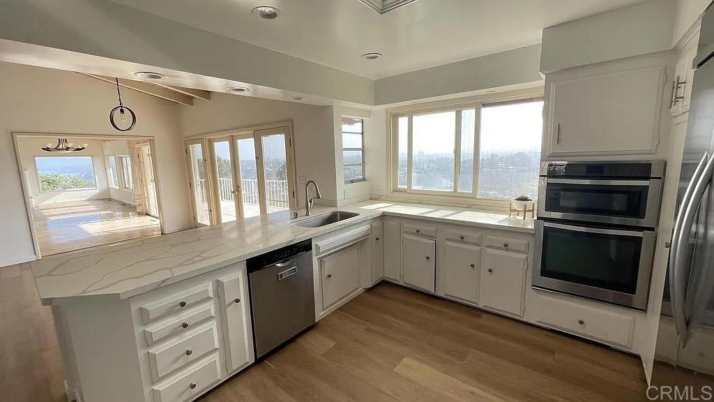 7311 Rue Michael La Jolla, CA 92037 - Photo 15 of 29 Gallery Image 15
