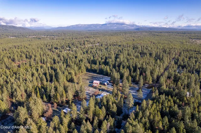 $615,000 | 325 Al's Welding Road, Spirit Lake, ID 83869