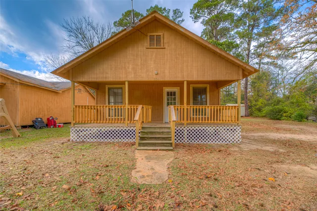 $925 | 204 South Pitzer Street, Colmesneil, TX 75938