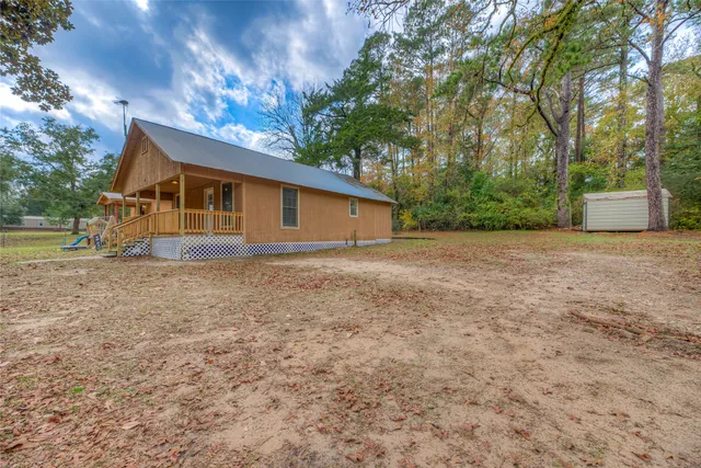 $925 | 204 South Pitzer Street, Colmesneil, TX 75938