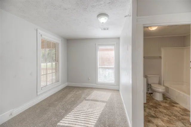 $925 | 204 South Pitzer Street, Colmesneil, TX 75938