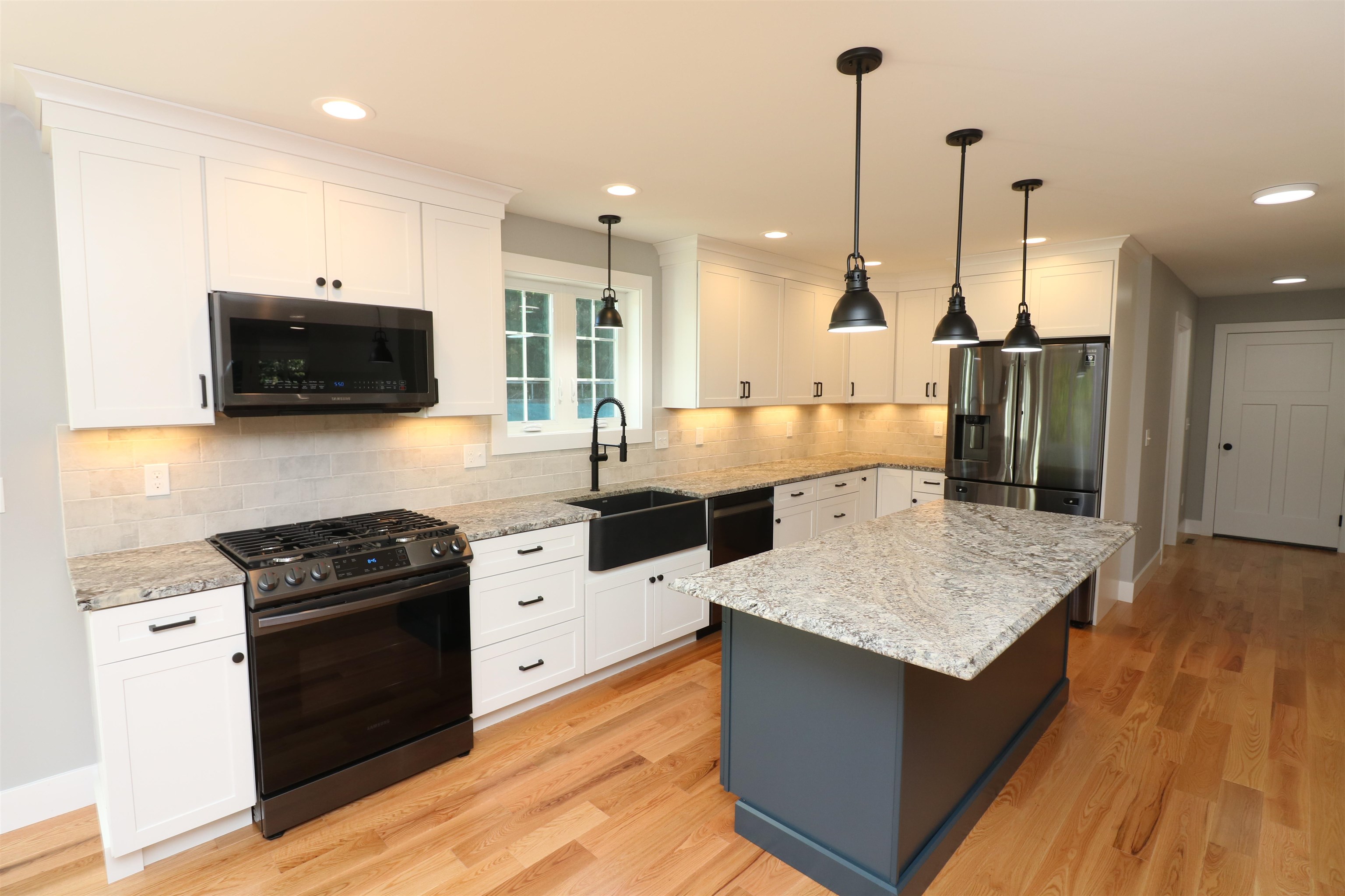 112 Kelsey Road, Unit 4 Nottingham, NH 03290 - Photo 16 of 35 Gallery Image 16