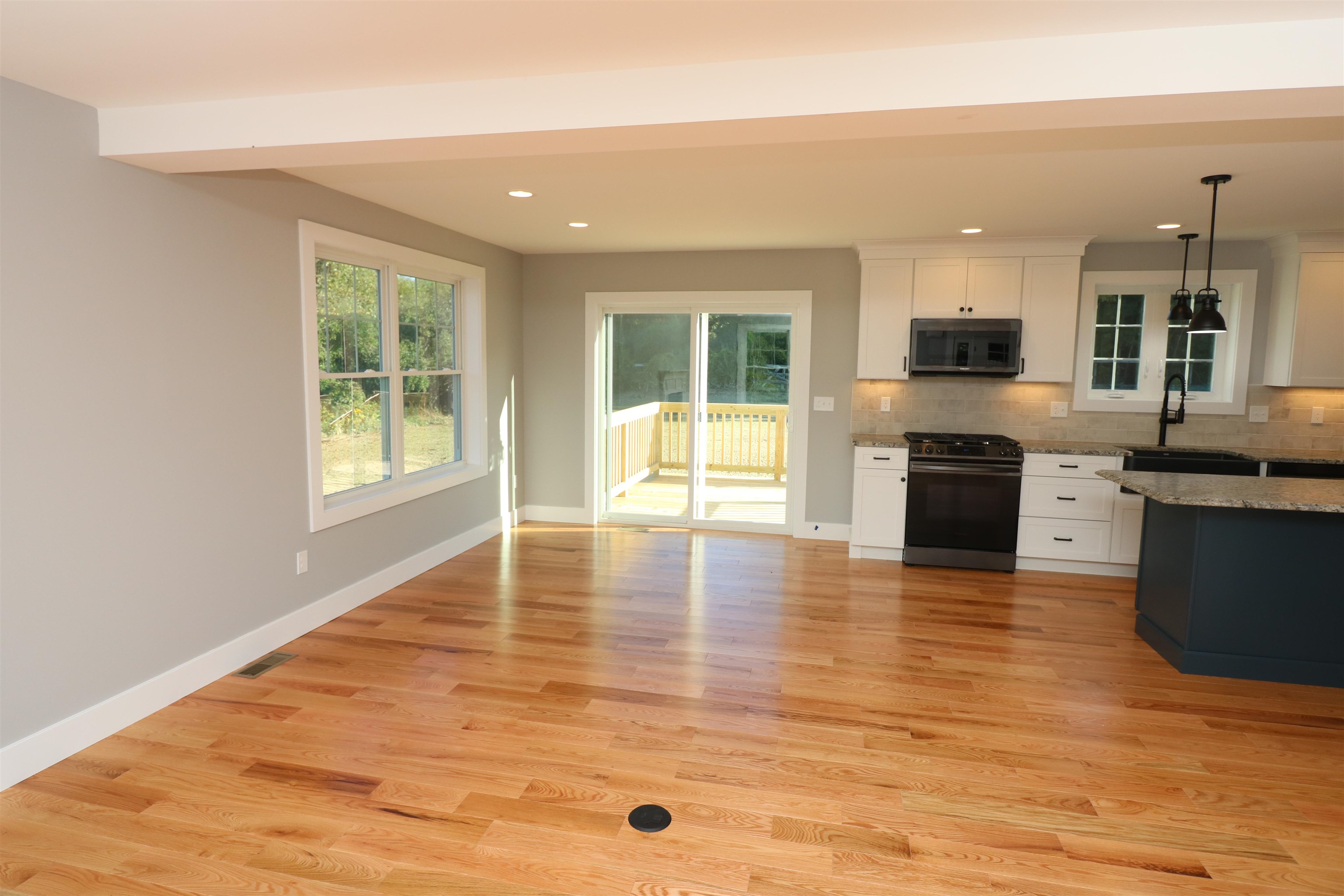 112 Kelsey Road, Unit 4 Nottingham, NH 03290 - Photo 21 of 35 Gallery Image 21