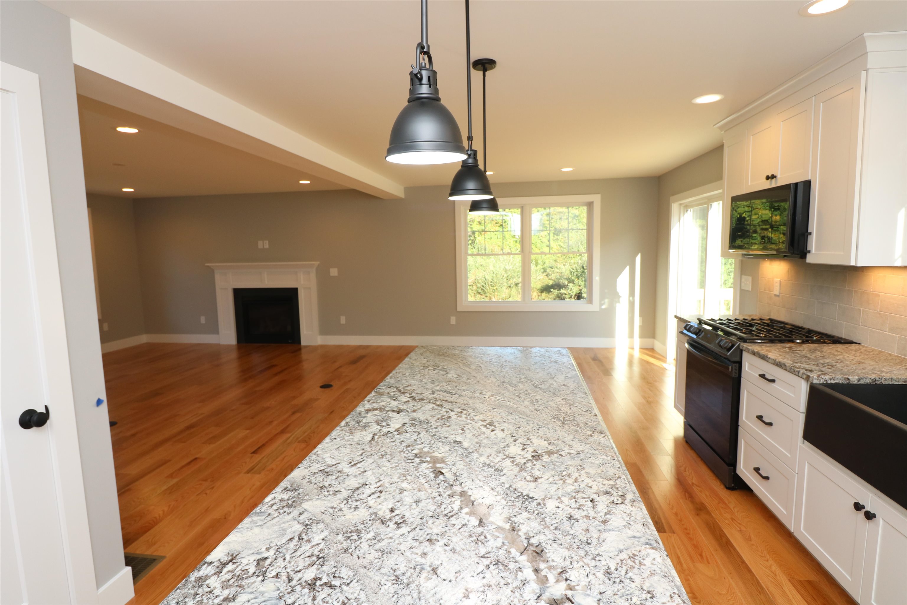 112 Kelsey Road, Unit 4 Nottingham, NH 03290 - Photo 10 of 35 Gallery Image 10