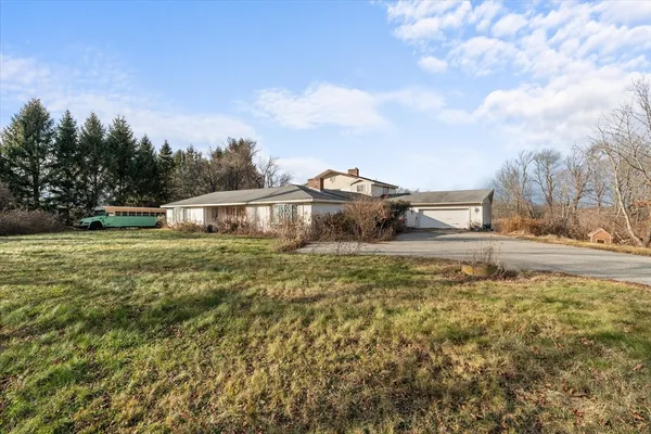 $849,000 | 186 8 Lots Road, Sutton, MA 01590