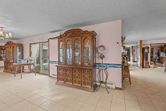 $1,099,000 | 186 8 Lots Road, Sutton, MA 01590