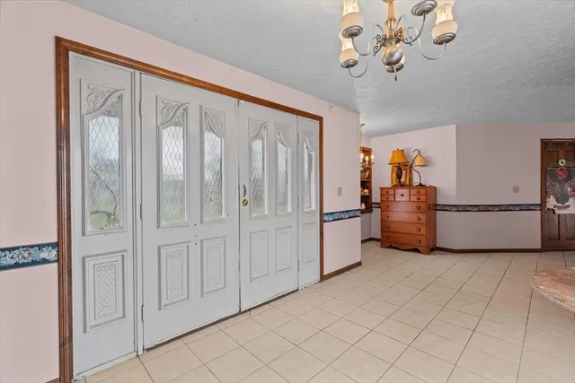 $1,099,000 | 186 8 Lots Road, Sutton, MA 01590