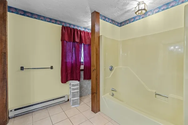 $849,000 | 186 8 Lots Road, Sutton, MA 01590