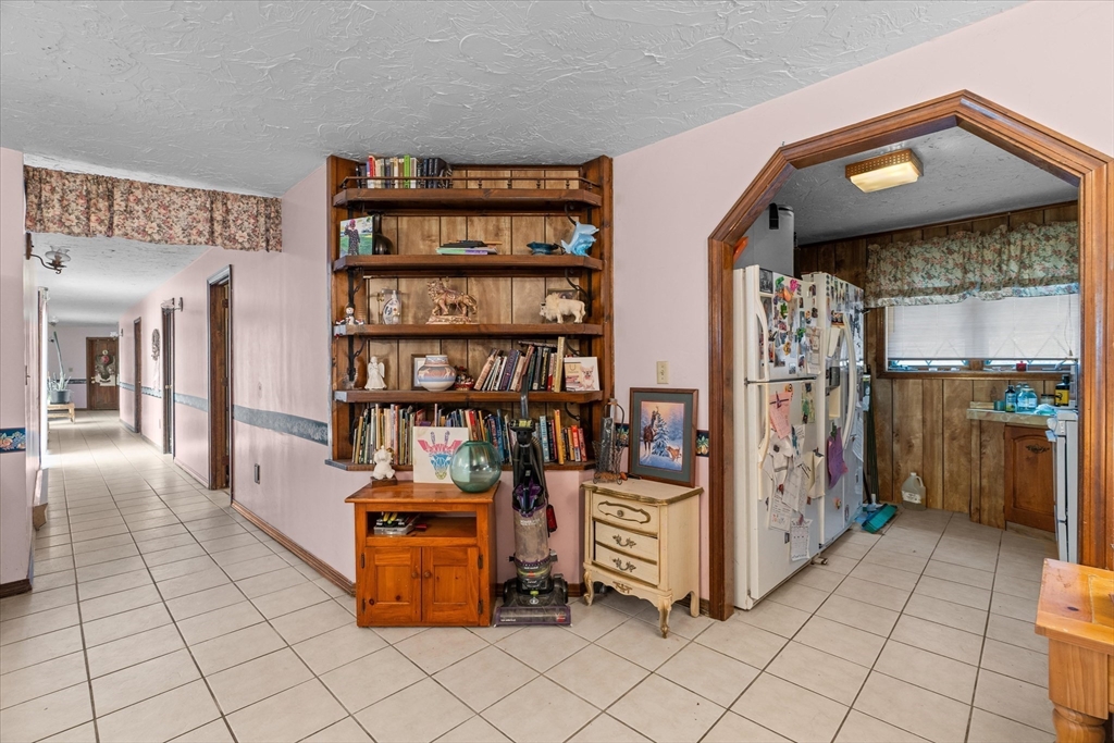 186 8 Lots Road Sutton, MA 01590 - Photo 23 of 33 a view of a storage & utility room