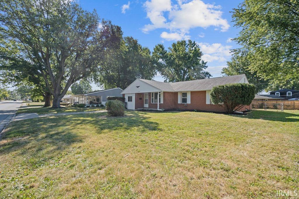 2103 West Jefferson Street Kokomo, IN 46901 - Photo 2 of 22