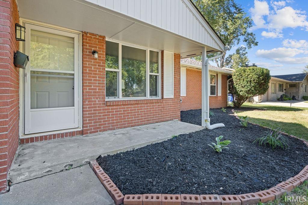 2103 West Jefferson Street Kokomo, IN 46901 - Photo 4 of 22