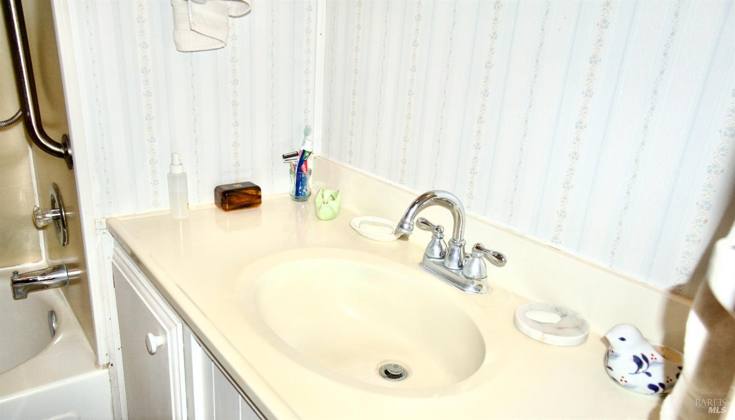 159 Apple Lane Santa Rosa, CA 95407 - Photo 13 of 19 Bath sink area