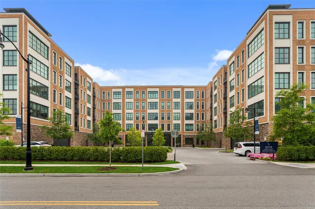 $875,000 | 100 Garvies Point Road, Unit 1327, Glen Cove, NY 11542