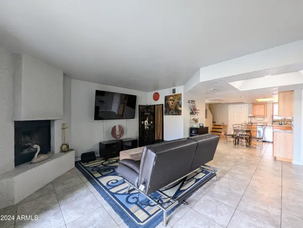 $1,798 | 18239 North 40th Street, Unit 168, Phoenix, AZ 85032