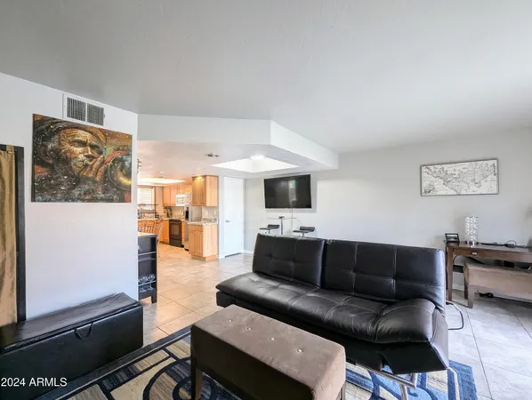 $1,698 | 18239 North 40th Street, Unit 168, Phoenix, AZ 85032