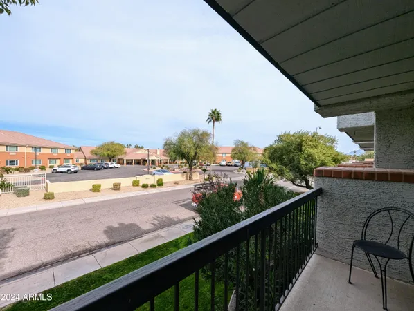 $1,798 | 18239 North 40th Street, Unit 168, Phoenix, AZ 85032