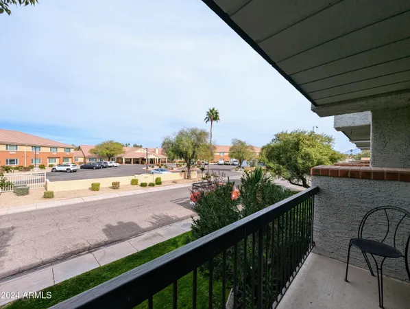 $1,698 | 18239 North 40th Street, Unit 168, Phoenix, AZ 85032