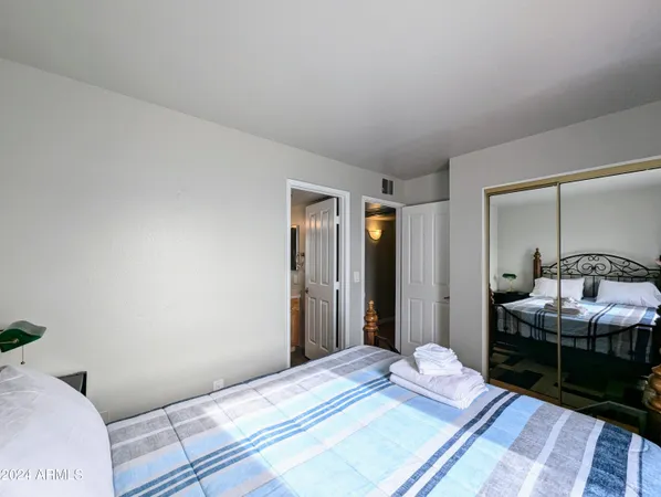 $1,798 | 18239 North 40th Street, Unit 168, Phoenix, AZ 85032