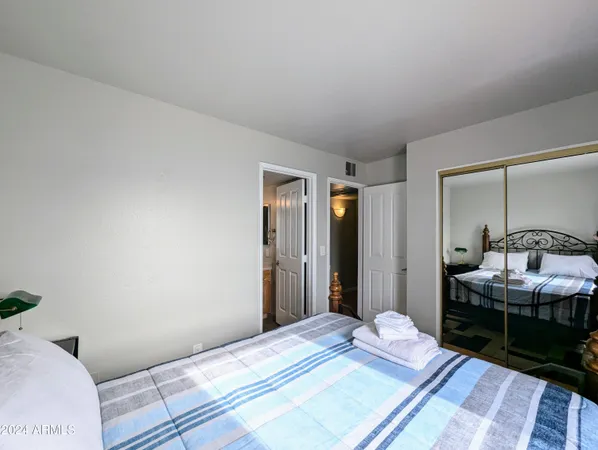 $1,698 | 18239 North 40th Street, Unit 168, Phoenix, AZ 85032