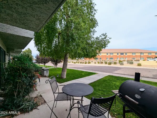 $1,698 | 18239 North 40th Street, Unit 168, Phoenix, AZ 85032