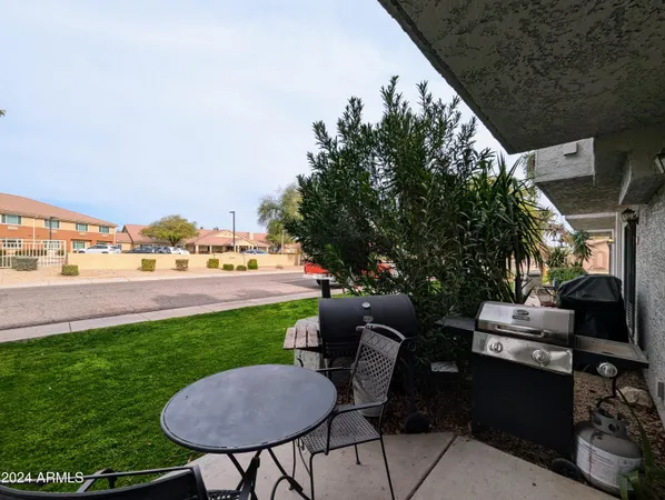 $1,798 | 18239 North 40th Street, Unit 168, Phoenix, AZ 85032