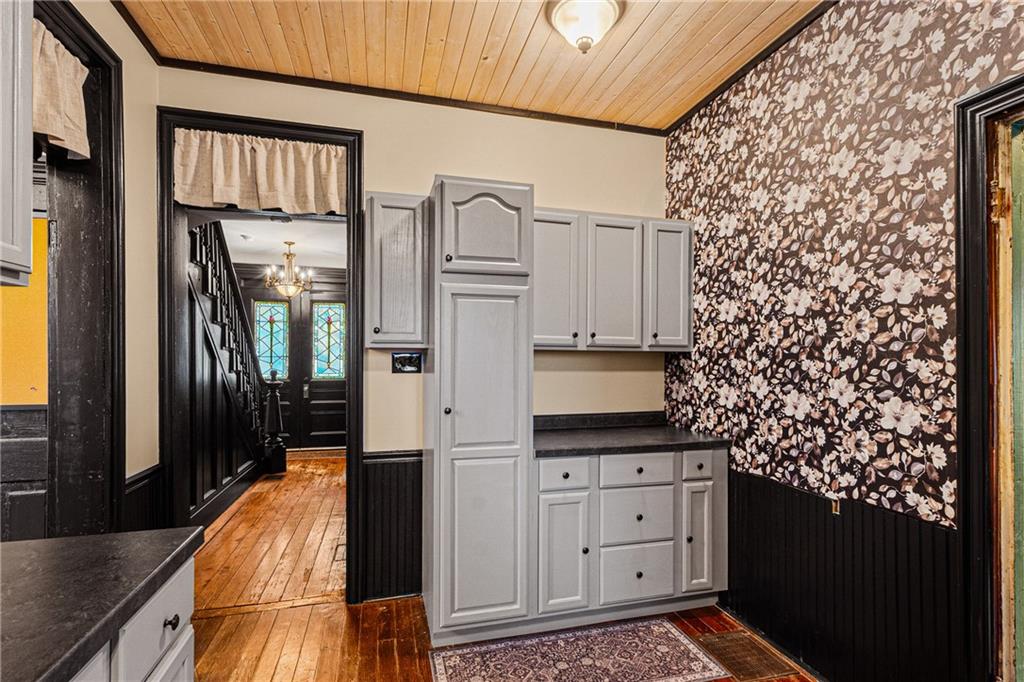 580 Green Valley Road Eighty Four, PA 15330 - Photo 18 of 45 a spacious bathroom with a double vanity sink and a mirror