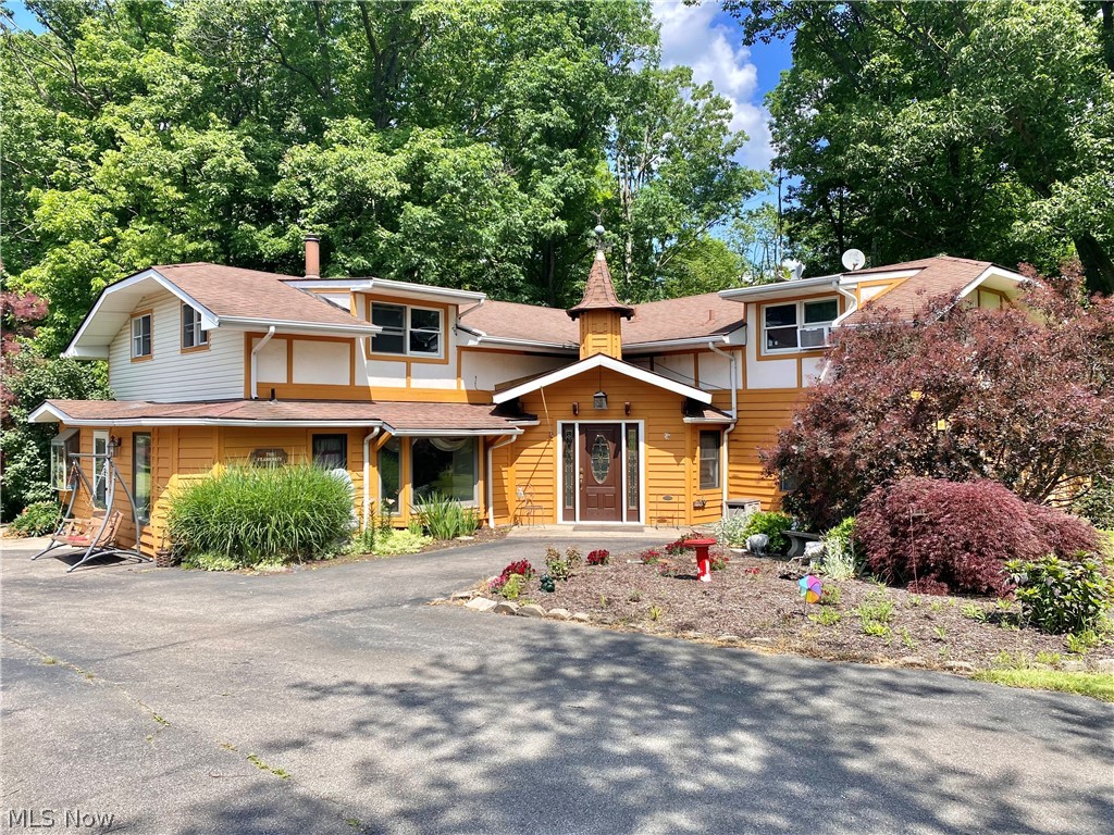 19082 Chamberlain Road Grafton, OH 44044 - Photo 1 of 35 Gallery Image 1