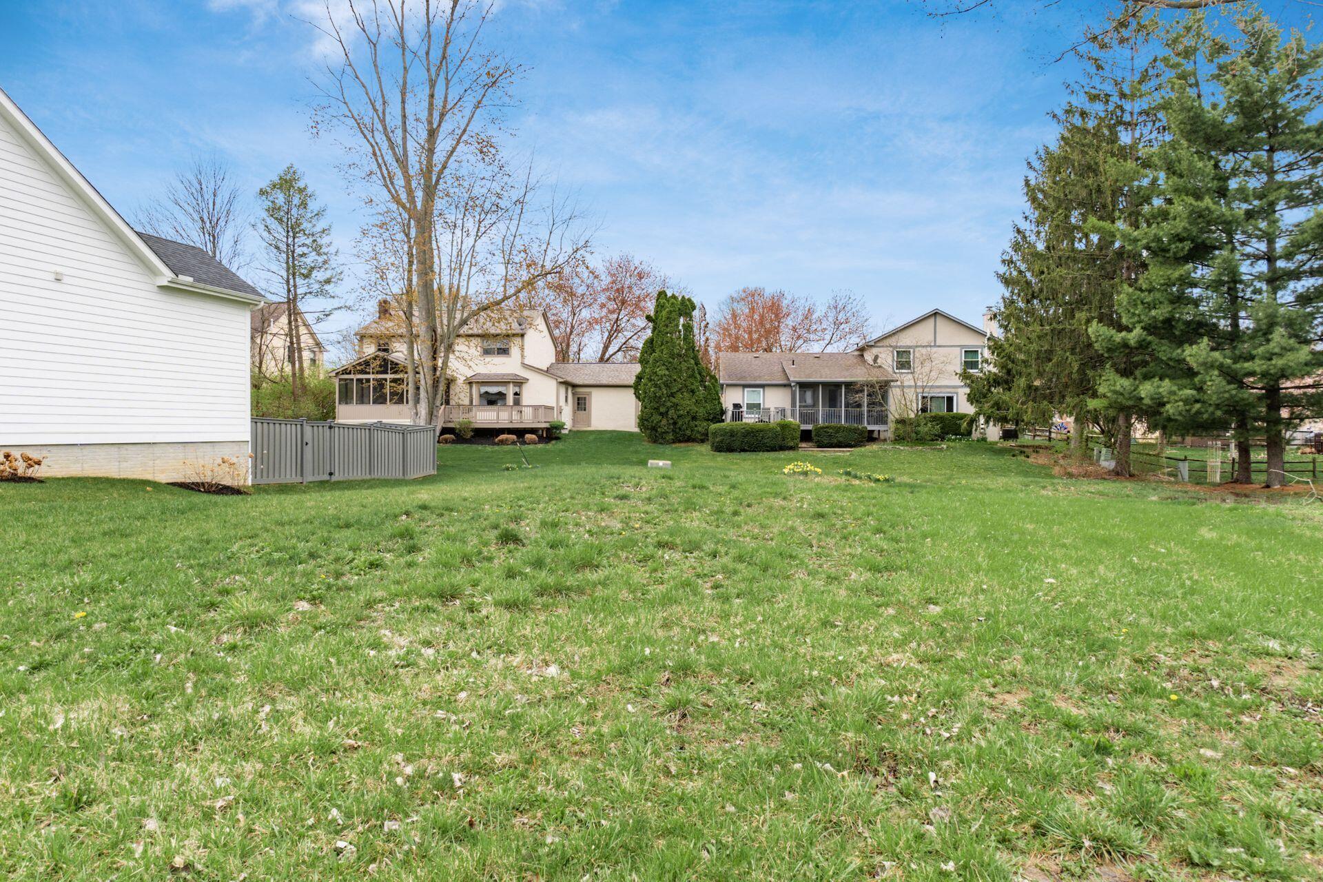 01_51 S Sunbury Rd