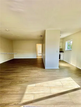 $1,975 | 1821 North 17th Court, Unit 26, Hollywood, FL 33020