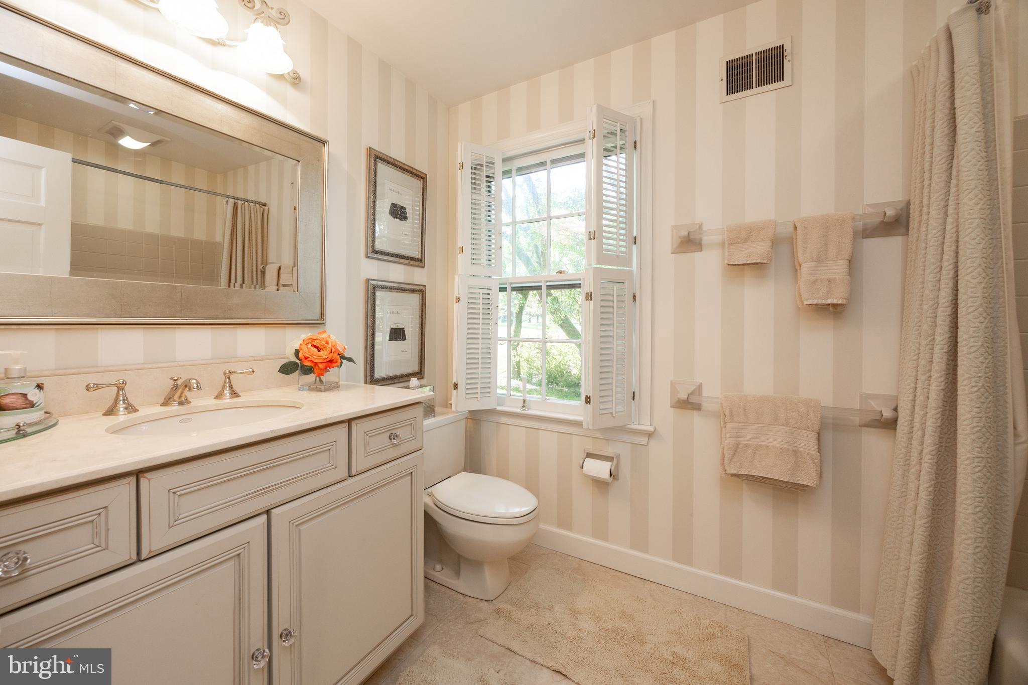 8 Apple Row Kennett Square, PA 19348 - Photo 20 of 35 Hall Bath