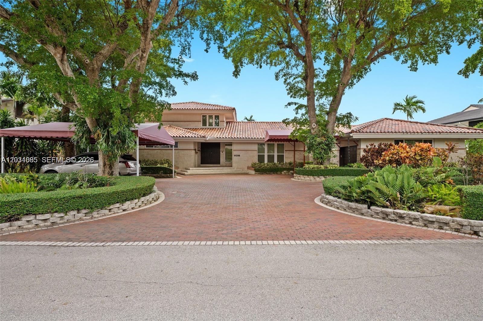 2015 Northeast 120th Road North Miami, FL 33181 - Photo 4 of 67