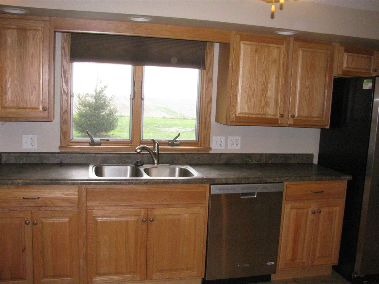 4405 Oasis Road Southeast West Liberty, IA 52776 - Photo 10 of 39 Gallery Image 10