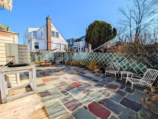 $999,000 | 119 11th Beach | Hammels