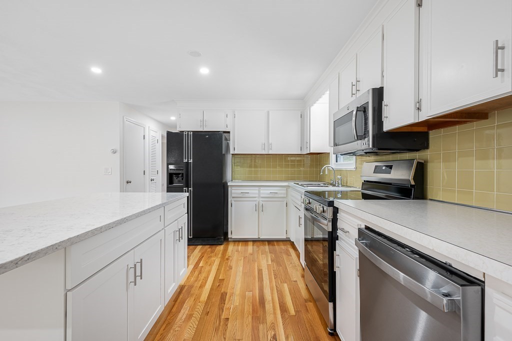 20 Winneconnett Road, Unit 20 Worcester, MA 01605 - Photo 8 of 24