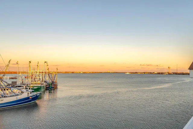 a view of ocean with city view