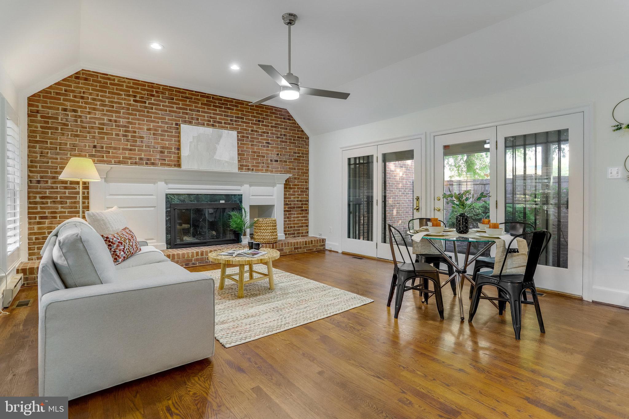 2644 North Glebe Road Arlington, VA 22207 - Photo 5 of 45 Vaulted Ceilings