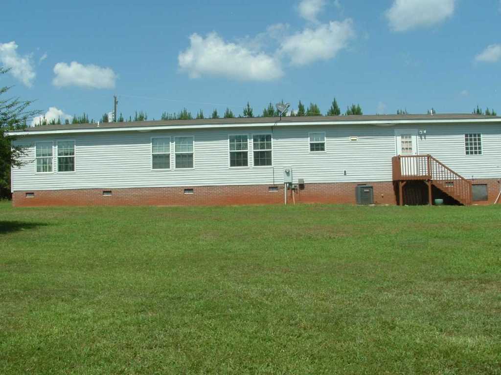 104 Kirby Road Belton, SC 29627 - Photo 5 of 35