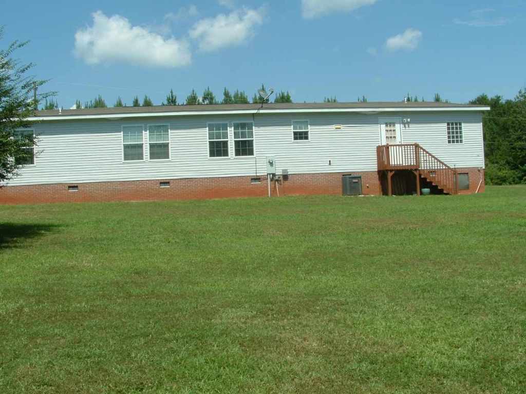 104 Kirby Road Belton, SC 29627 - Photo 7 of 35