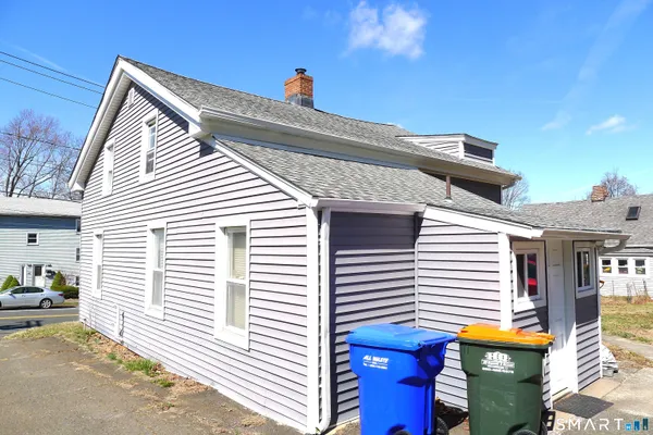 $349,900 | 733 Broad Street, Meriden, CT 06450