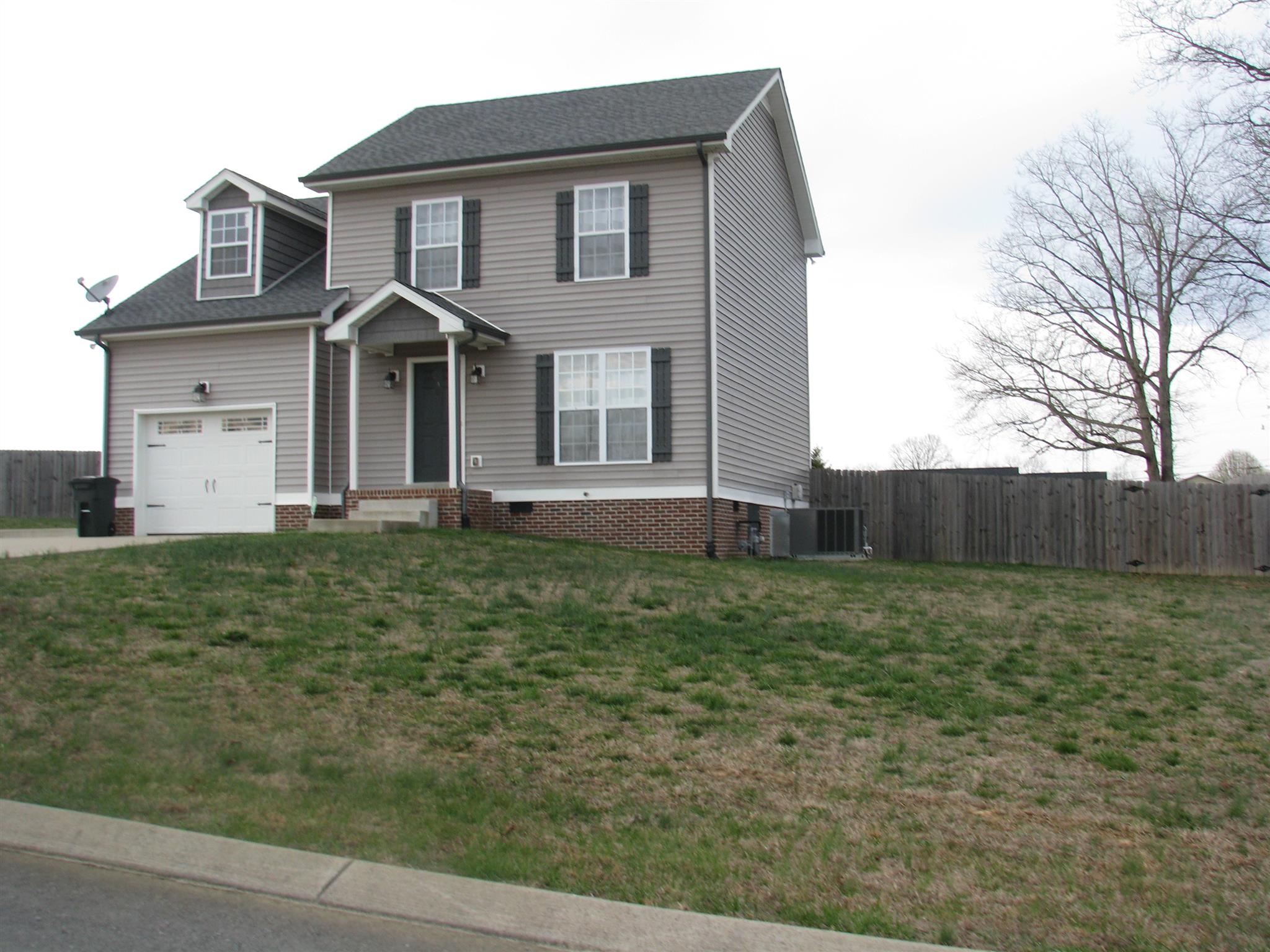 215 Gill Road White Bluff, TN 37187 - Photo 2 of 18 Gallery Image 2