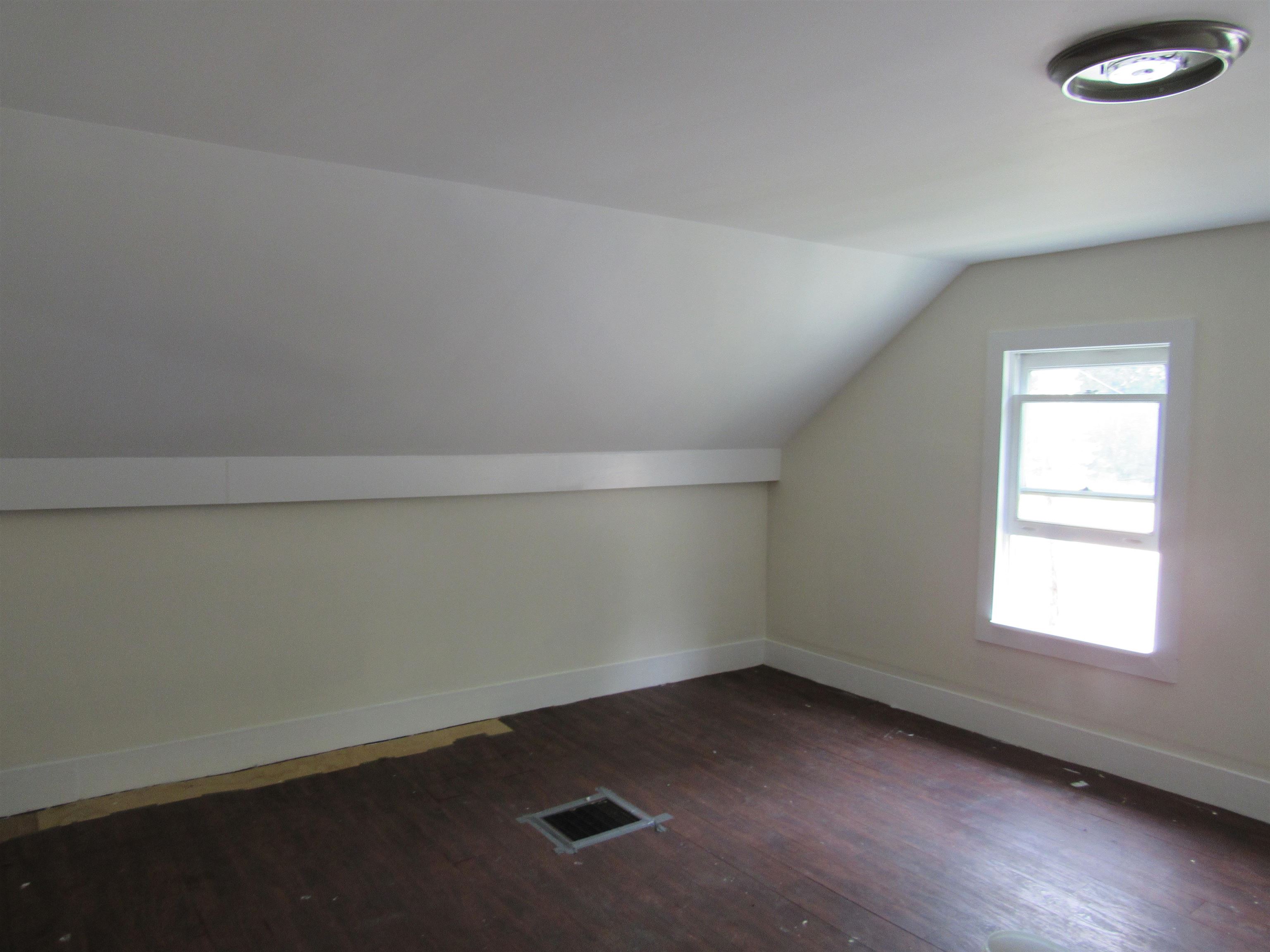 12 Depot Road Townshend, VT 05353 - Photo 3 of 19