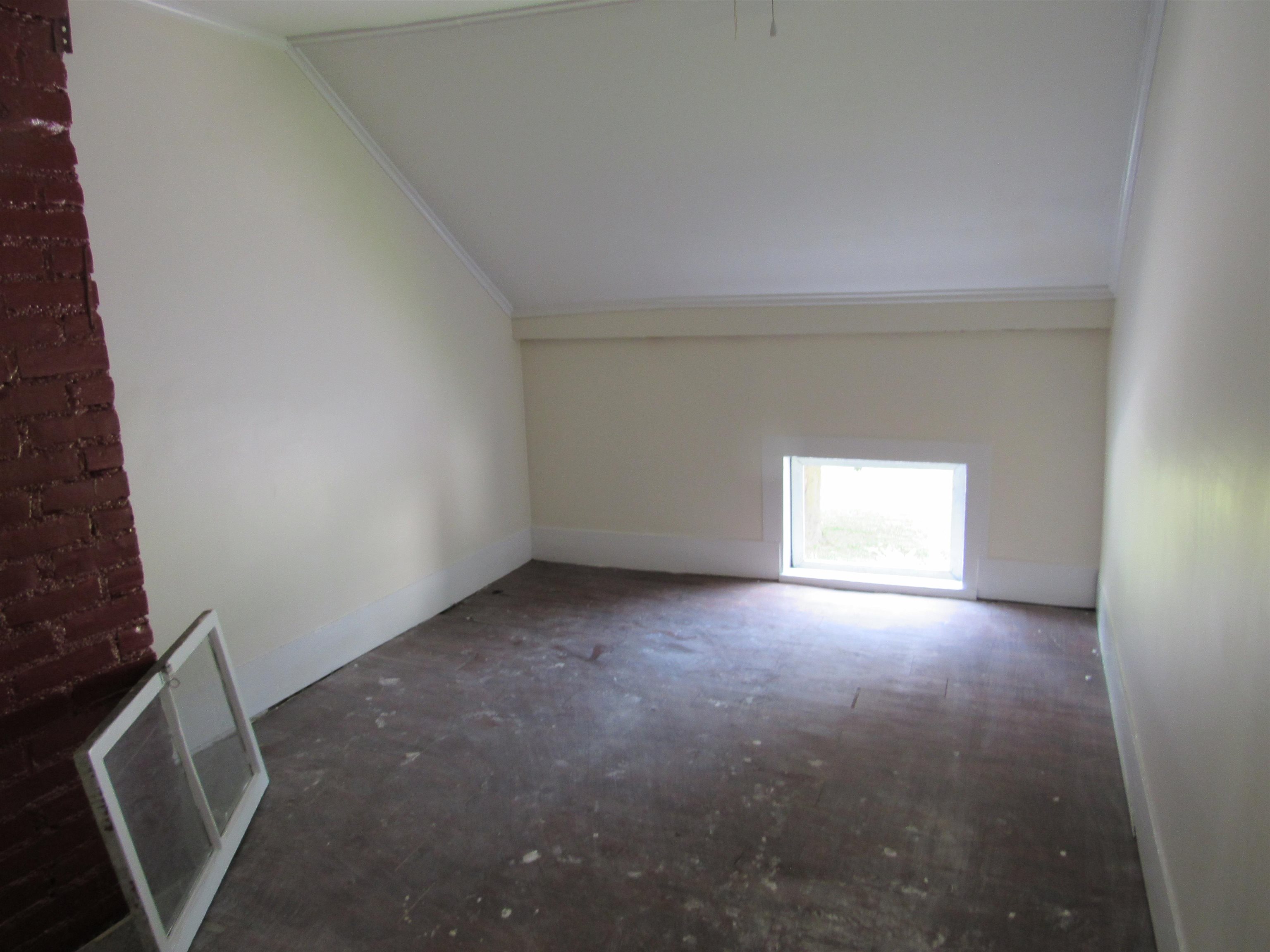 12 Depot Road Townshend, VT 05353 - Photo 4 of 19