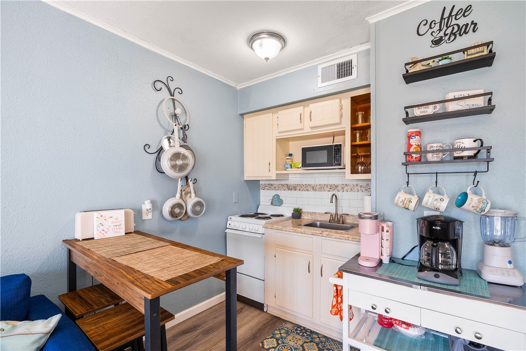 3938 Surfside Boulevard, Unit 3232 Corpus Christi, TX 78402 - Photo 2 of 25